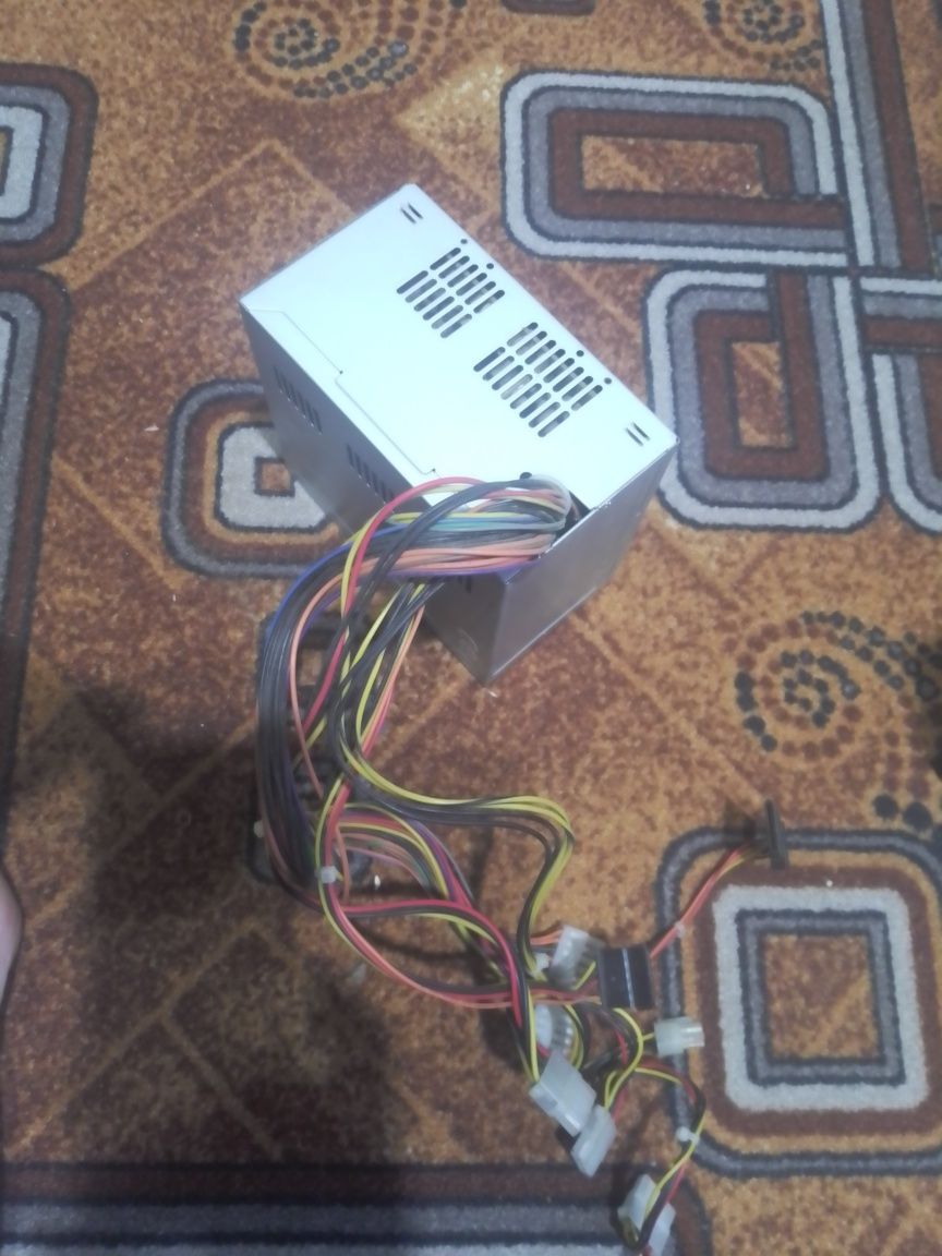 Продам блок питания 240 W к компьютеру