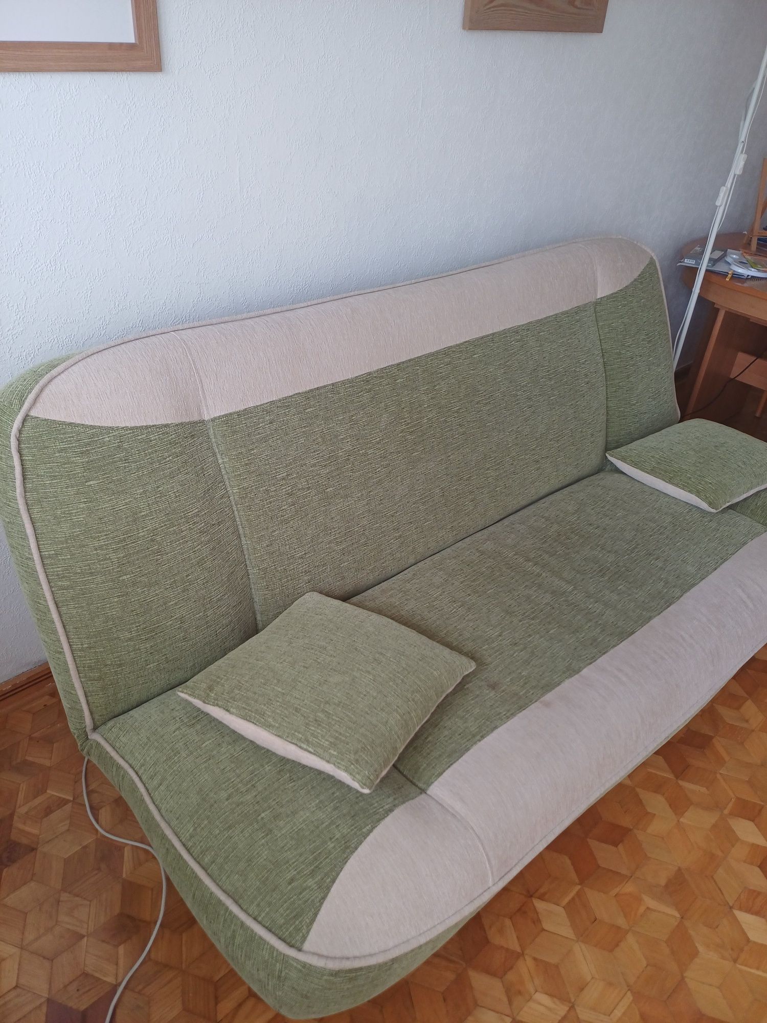 Wersalka/sofa zielona