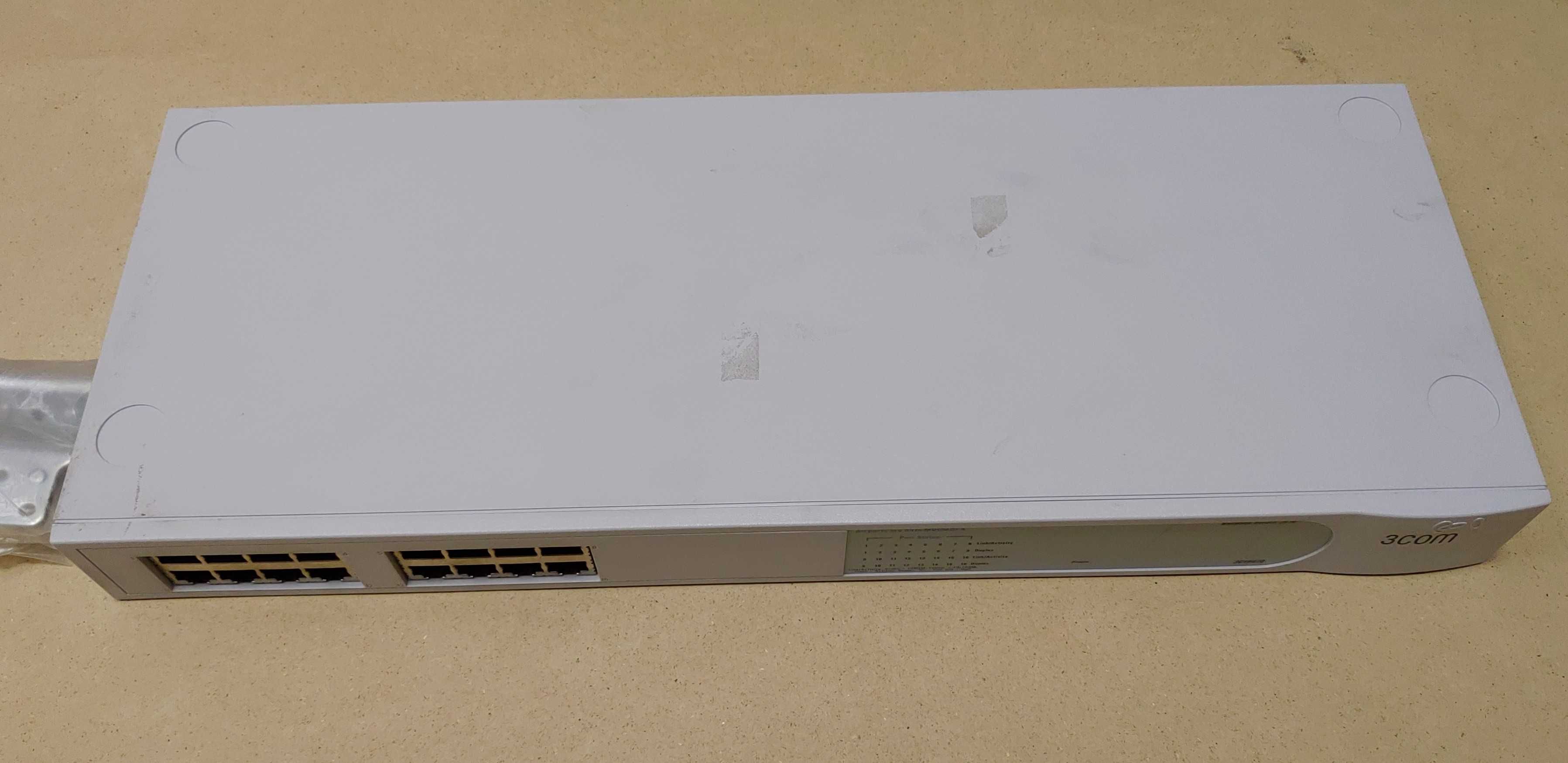 Комутатор 3COM Baseline Switch 2816 1GbE/16 портів