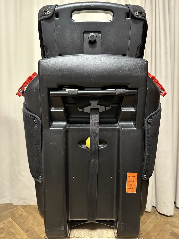 АВТОКРІСЛО  recaro young sport