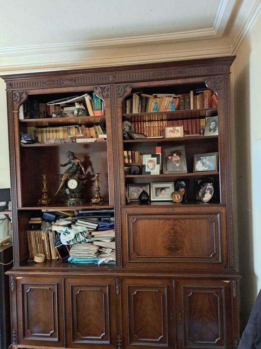 Movel De Sala Folheado a Nogueira