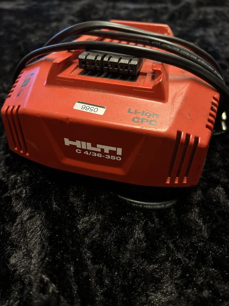 Wkrętarka z udarem akumulatorowa HILTI SID 4-A22 ładowarka akumulator