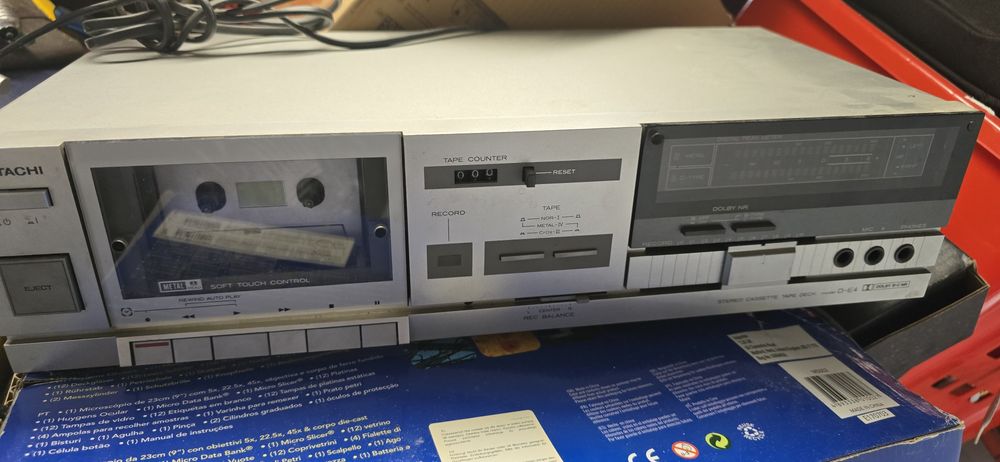 Hitachi magnetofon kasetowy D-E4