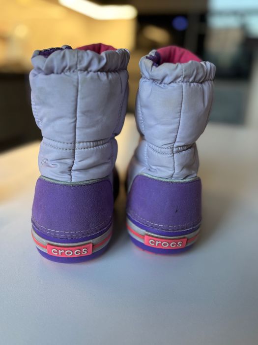 Чоботи crocs j2 у гарному стані