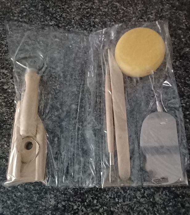 Utensilios para moldar barro