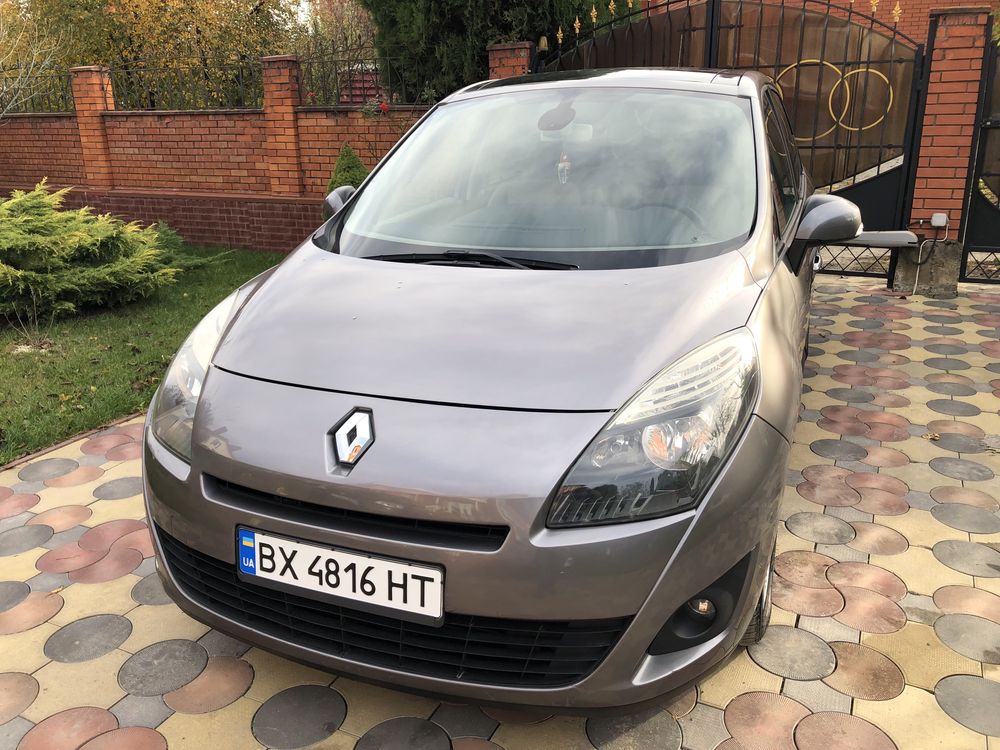 Свіжопригнана Renault Grand Scenic 2009 1.5d 7 місць