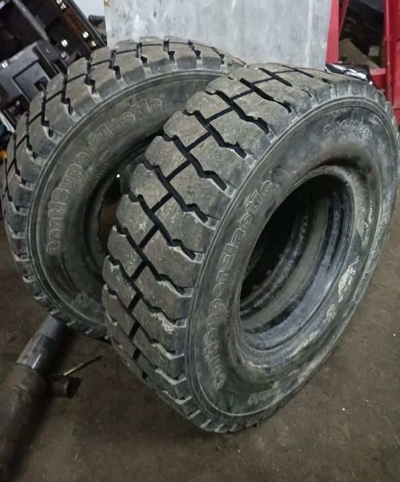 Шина,резина к вилочным погрузчикам 7.00-12