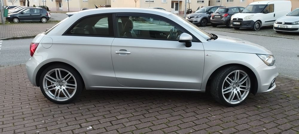 Audi A1 1.6 TDI 105 CV S-Line full extras