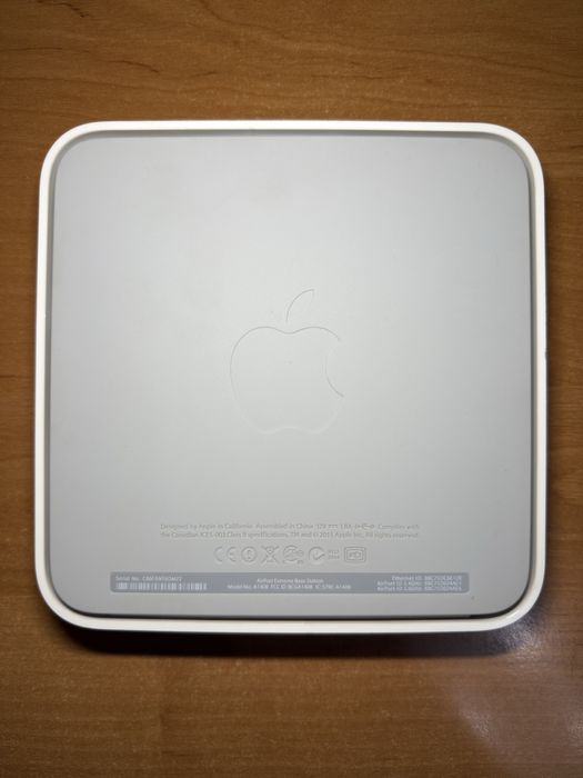 Wi-Fi маршрутизатор Apple AirPort Extreme Base Station A1408 MD031LL/A