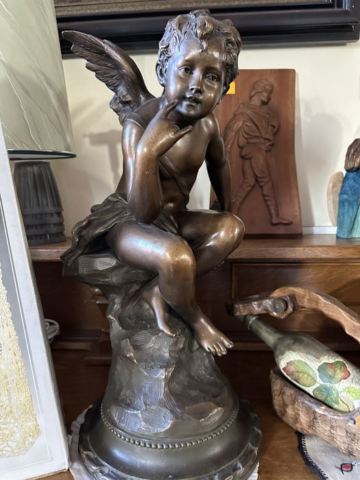 Stara figura ceramika i metal  Siedzący Duży Amor