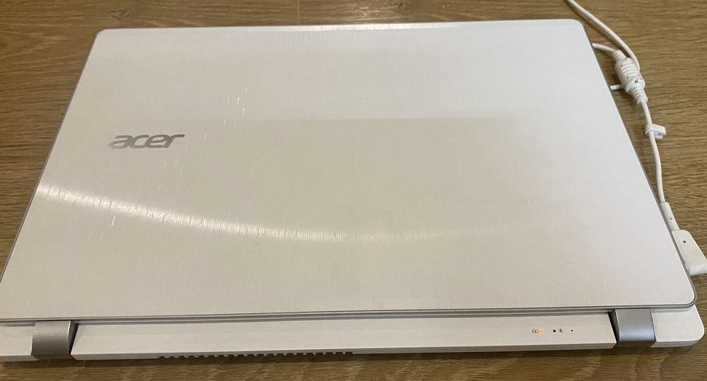 Acer Aspire V3 (i5 / 8Gb / 256Gb SSD)