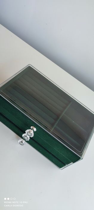 Caixa acrílica com 3 gavetas de veludo nova a estrear