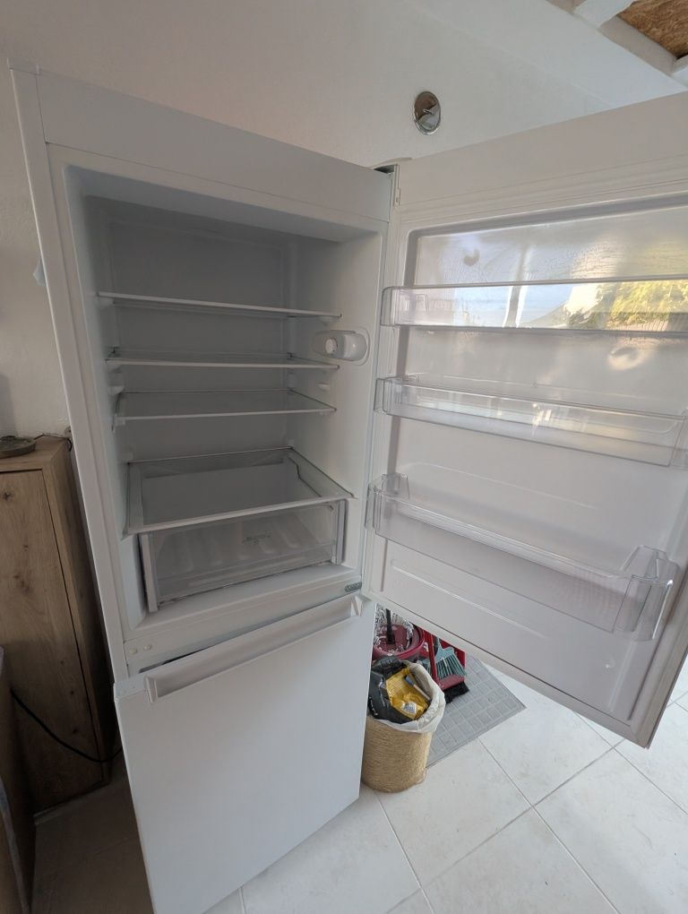 Frigorífico Indesit
