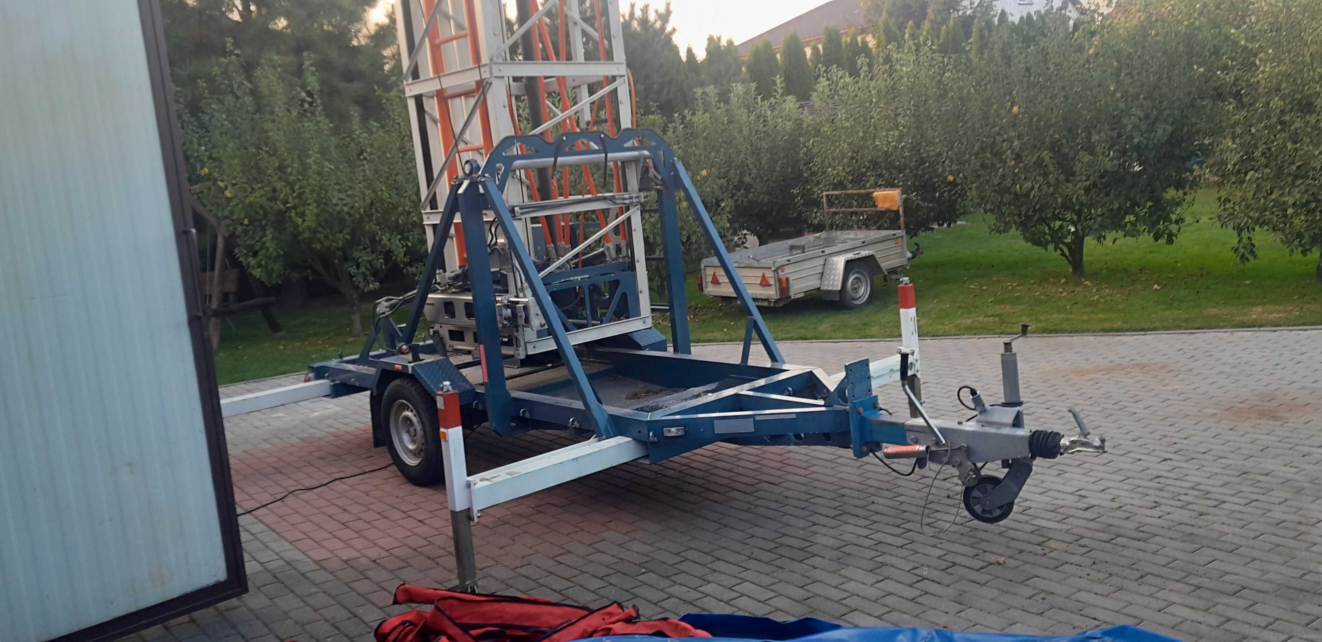 Izolowana  drabina na przyczepie ,rusztowanie,podest ,zwyżka 18 m.