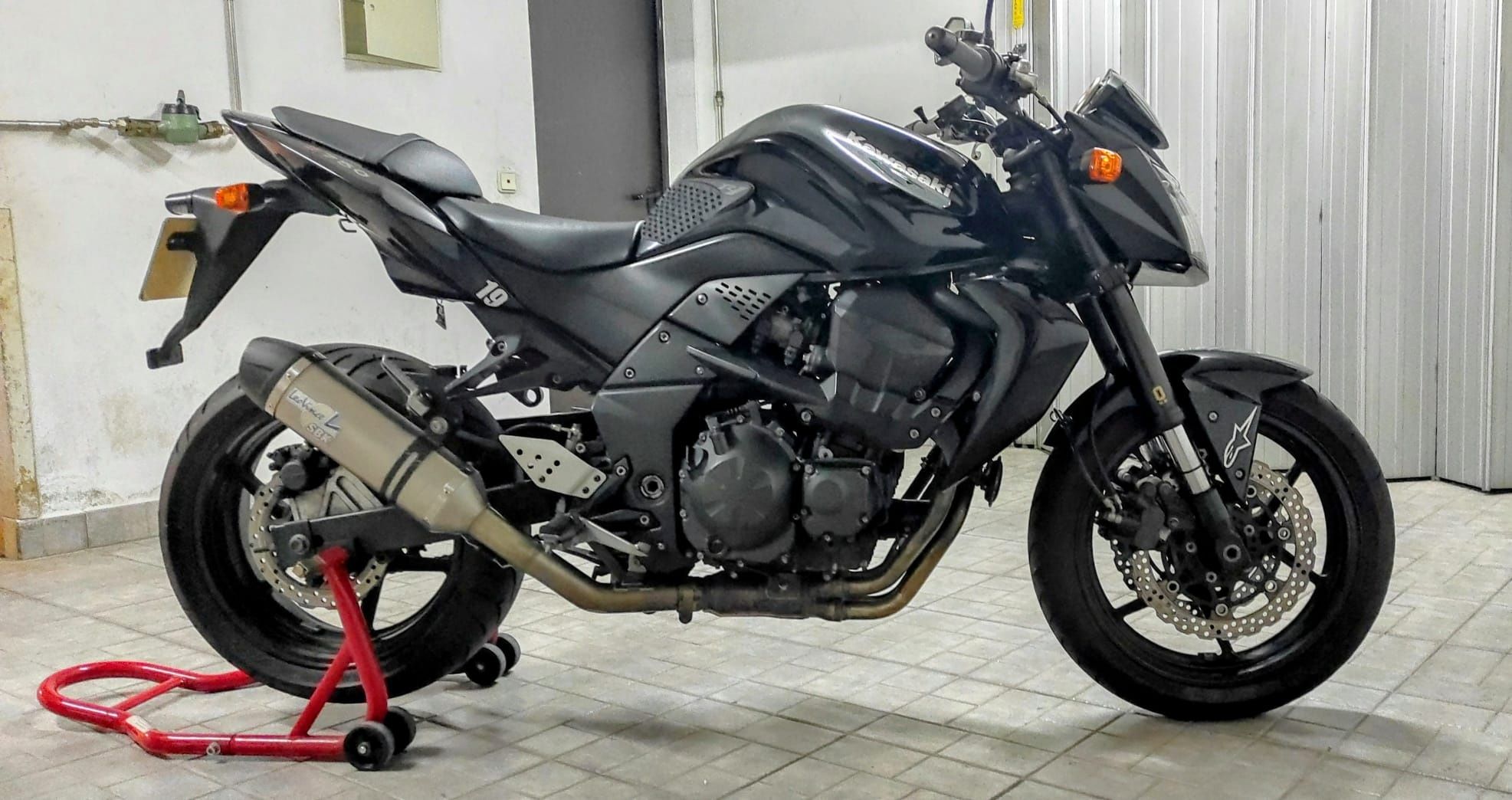 Kawasaki z750  * financiamento *