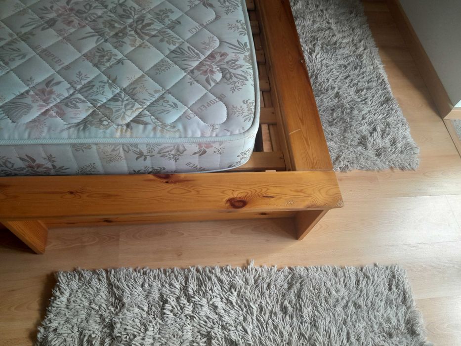 Cama colchao ortopédico e alguns acessórios