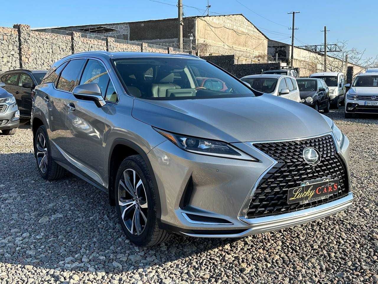 Авто  Lexus RX 2021