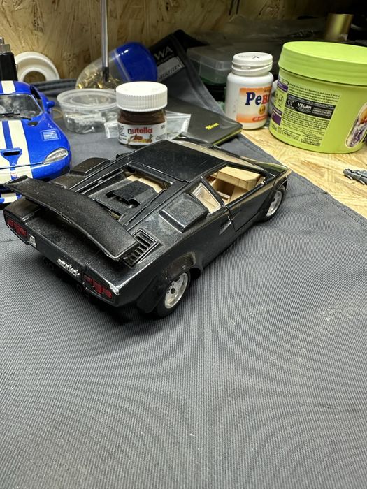 Модель авто 1/24 LAMBOGHINI Countact