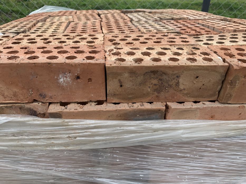 Цегла!!! Повнотіла. Півторачака в наявності