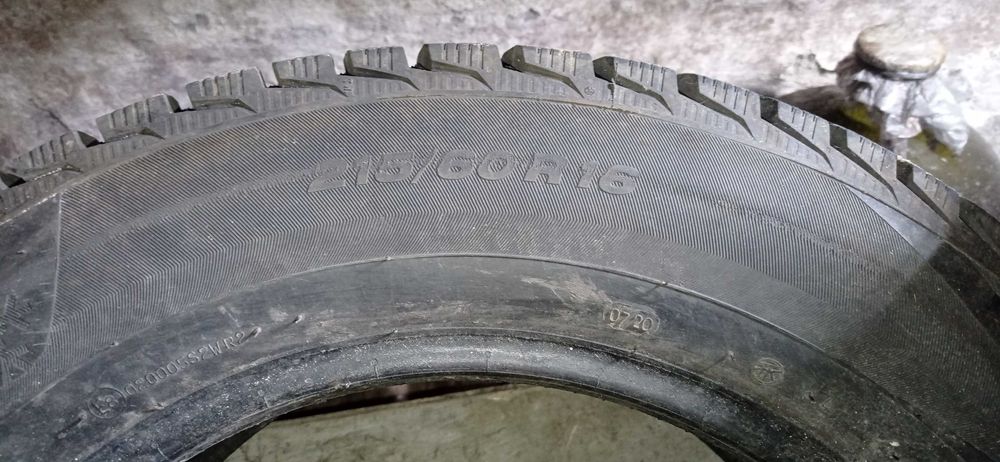 Продам Шины  215/60/16