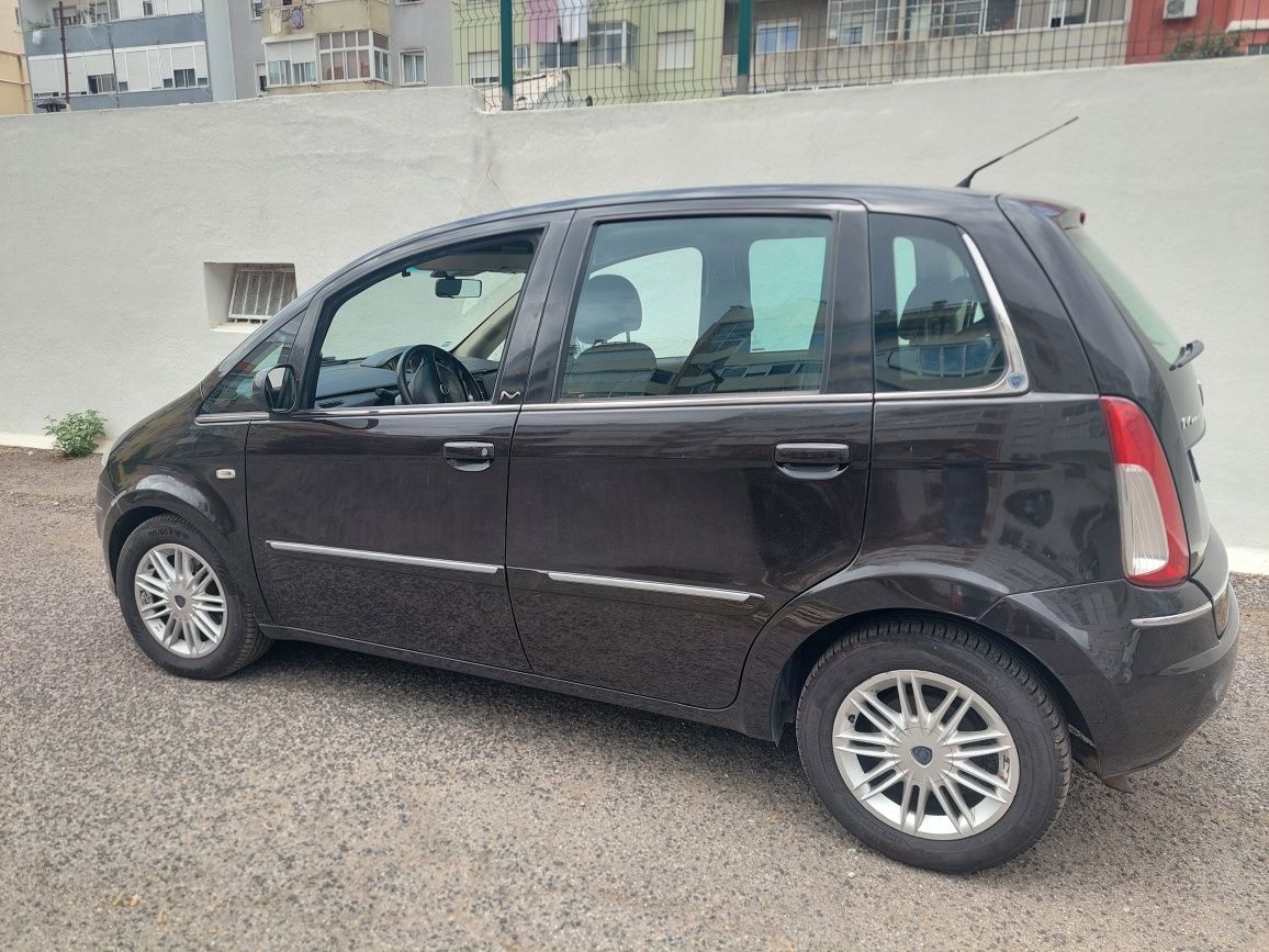 Lancia Musa 1.3 Multijet Diesel