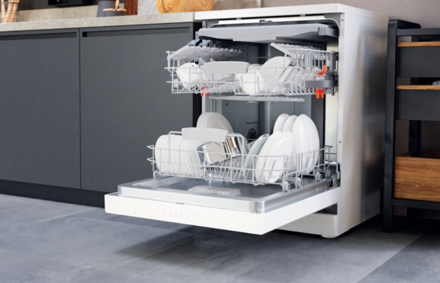 Lava Loiça Hotpoint 14 Serviços