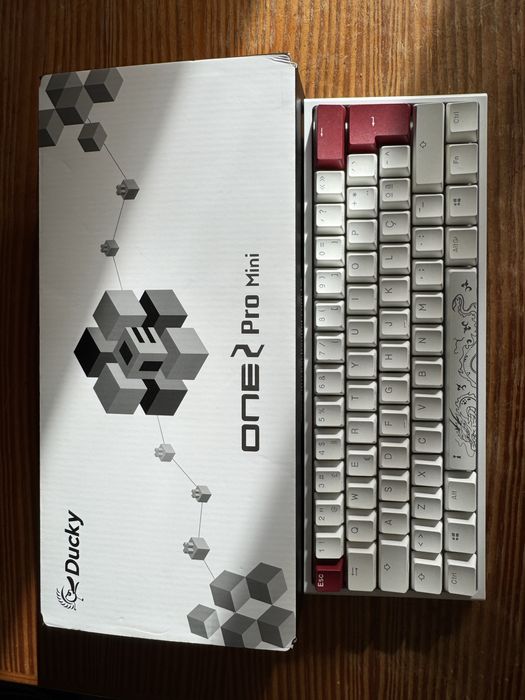 Teclado ducky 2 mini PRO 60% mecânico