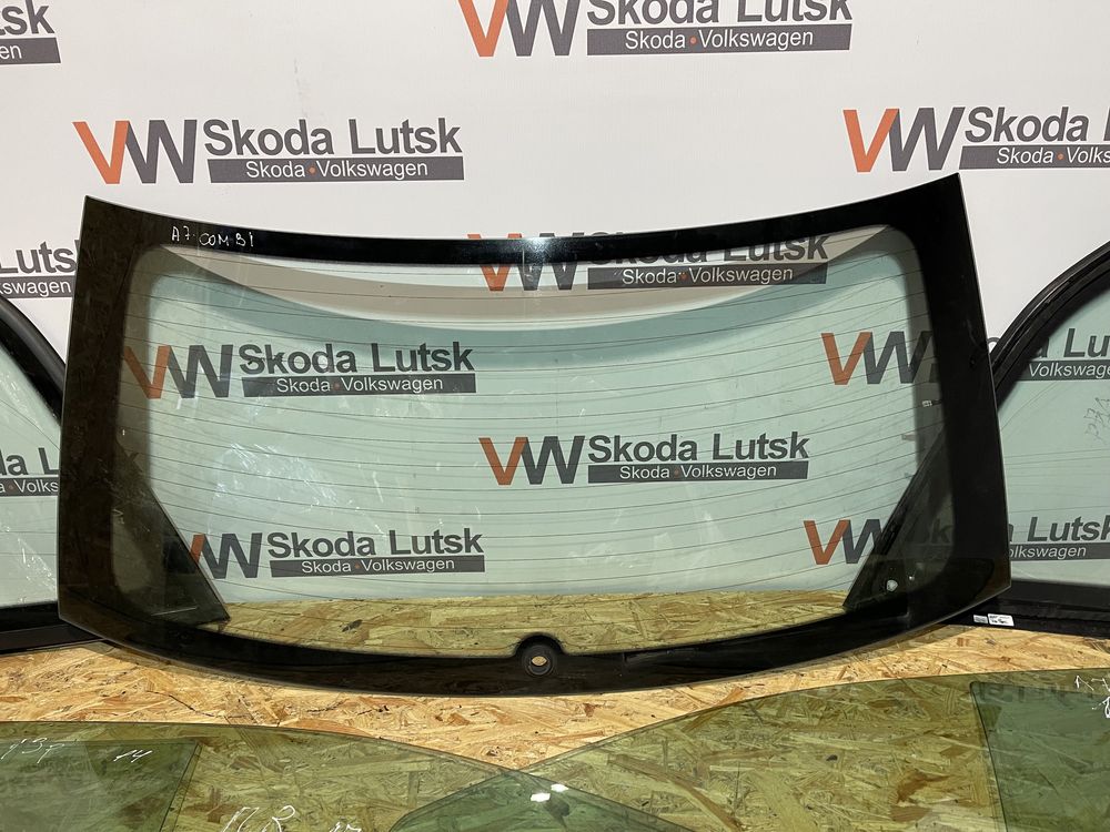 Скло стекло Skoda Octavia A5 A7 Шкода А5 А7 октавія октавия а5 а7