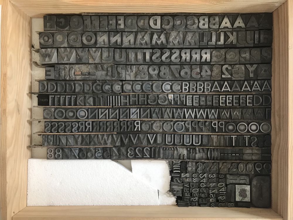 Tipos Letras fonte tipográfica em chumbo 23mm e 18mm