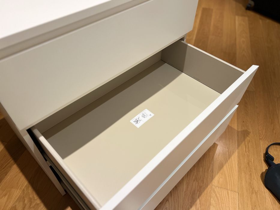 Cómoda MALM IKEA de 3 gavetas