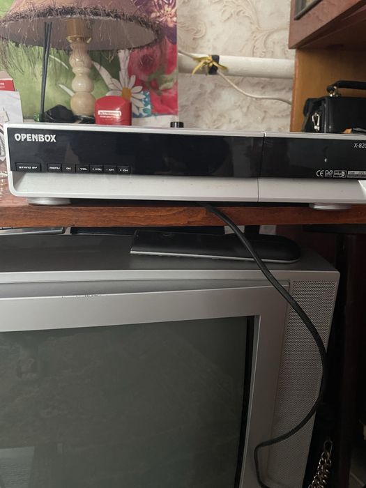 Продам спутниковий тюнер