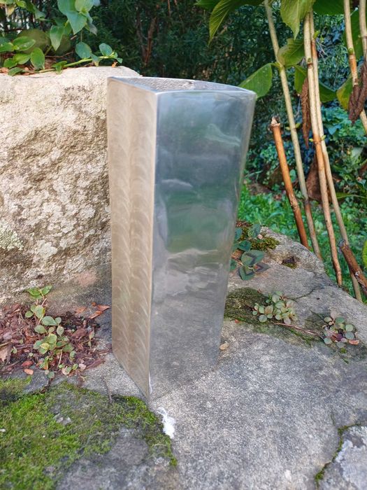 Jarra  Decorativa em Alumínio