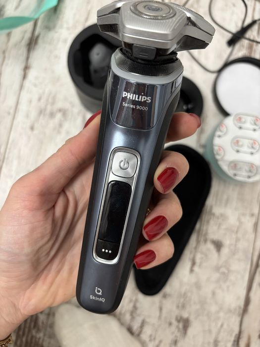 Бритва Philips series 9000 s9982