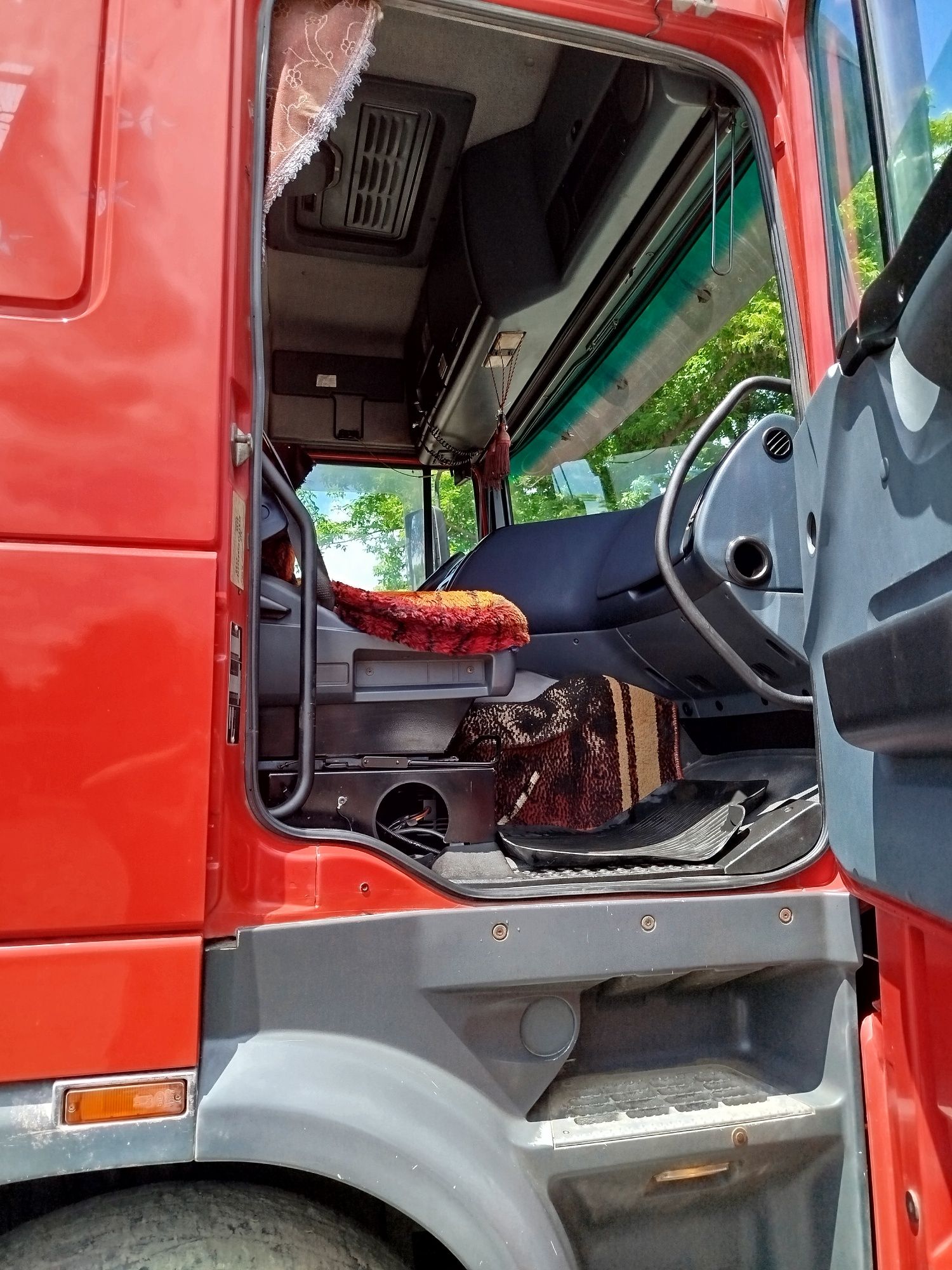 DAF 95XF з полупричепом самосвал