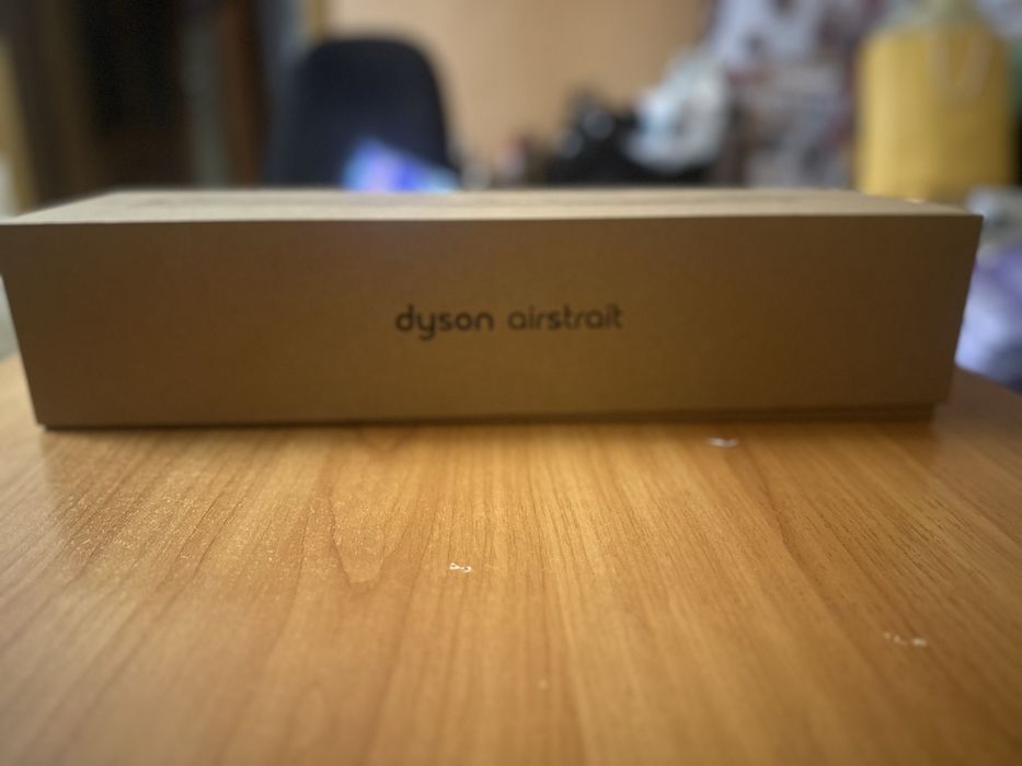 Продам  Dyson Airstrait
