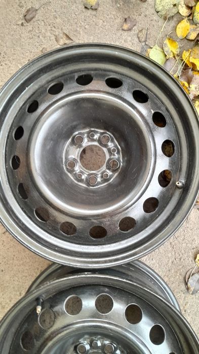 Оригінальні  диски  R16  5x98  ет27 7.j dia58.1