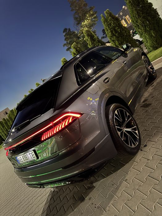 AUDI Q8 Premium 2018 3.0 TFSI Sline