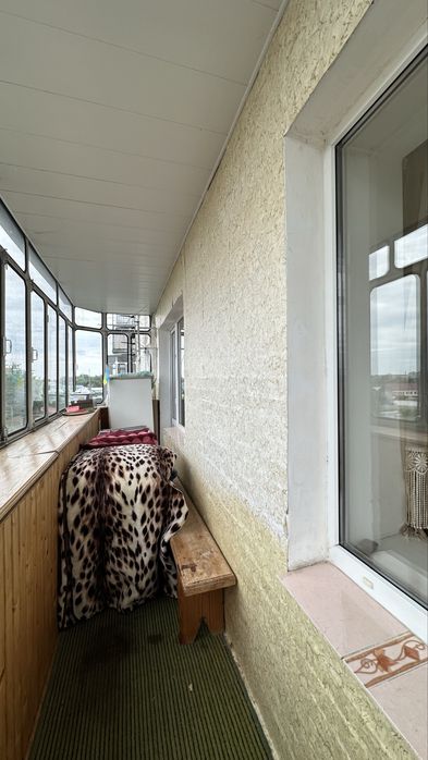 Продаж 3к поруч з центром міста . Міська лікарня