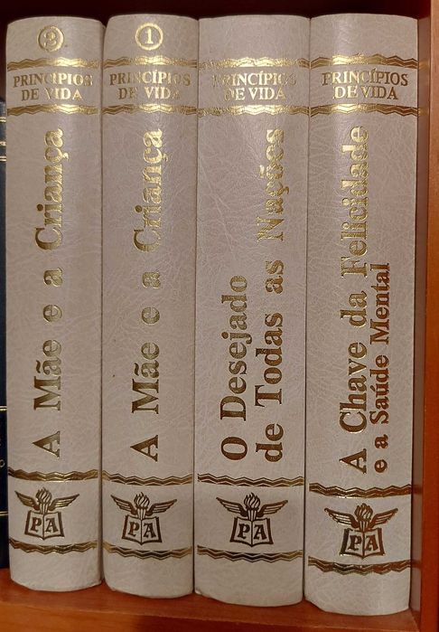 Coleção Princípios de Vida – 4 Livros (capa dura, dourados)