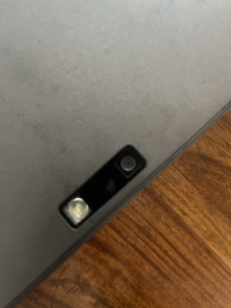 Laptop z ekranem dotykowym