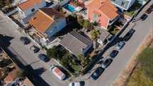 Terreno Urbano com T3 e anexo T2
