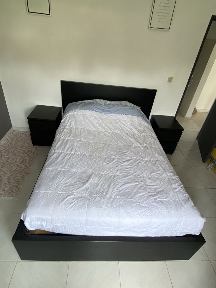 Conjunto - Cama e mesas de cabeceira malm - Ikea