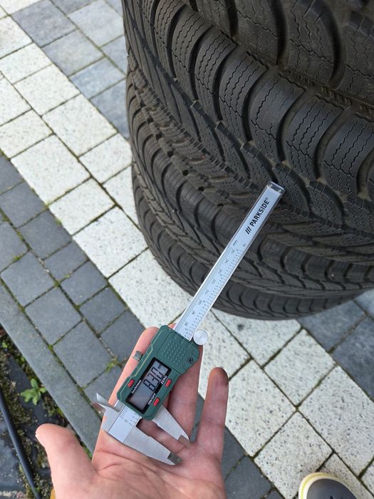 Opony zimowe Dębica Frigo 2 205/55 R16 jak nowe 2000km