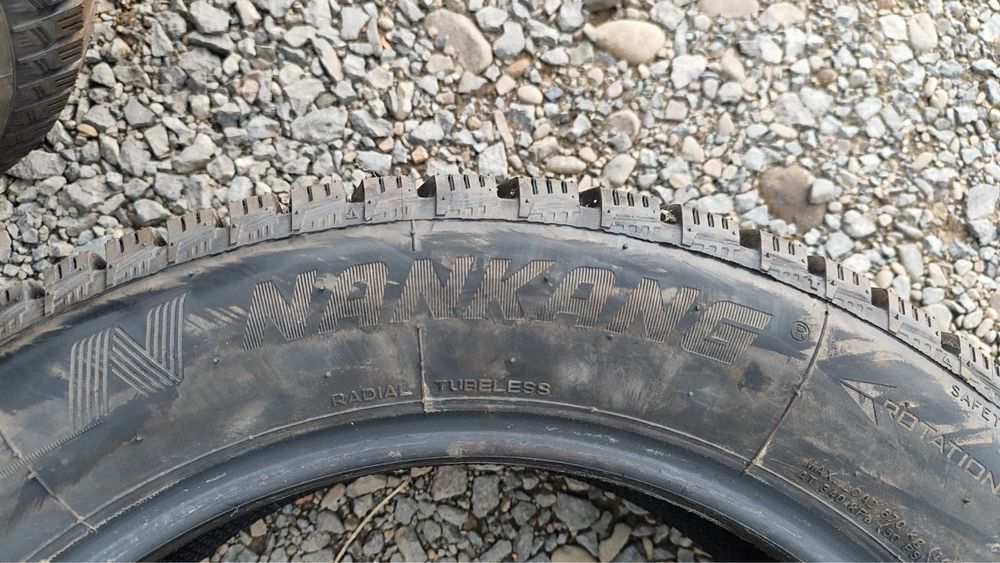 Зимні шиповані колеса 205/55 R16