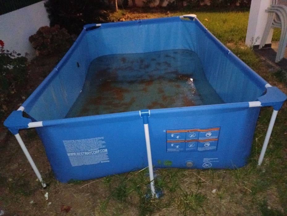 Piscina de superfície tubular