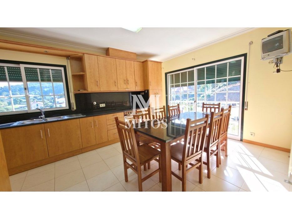 Moradia T5 Bifamiliar situada em Vilarelho (Caminha)