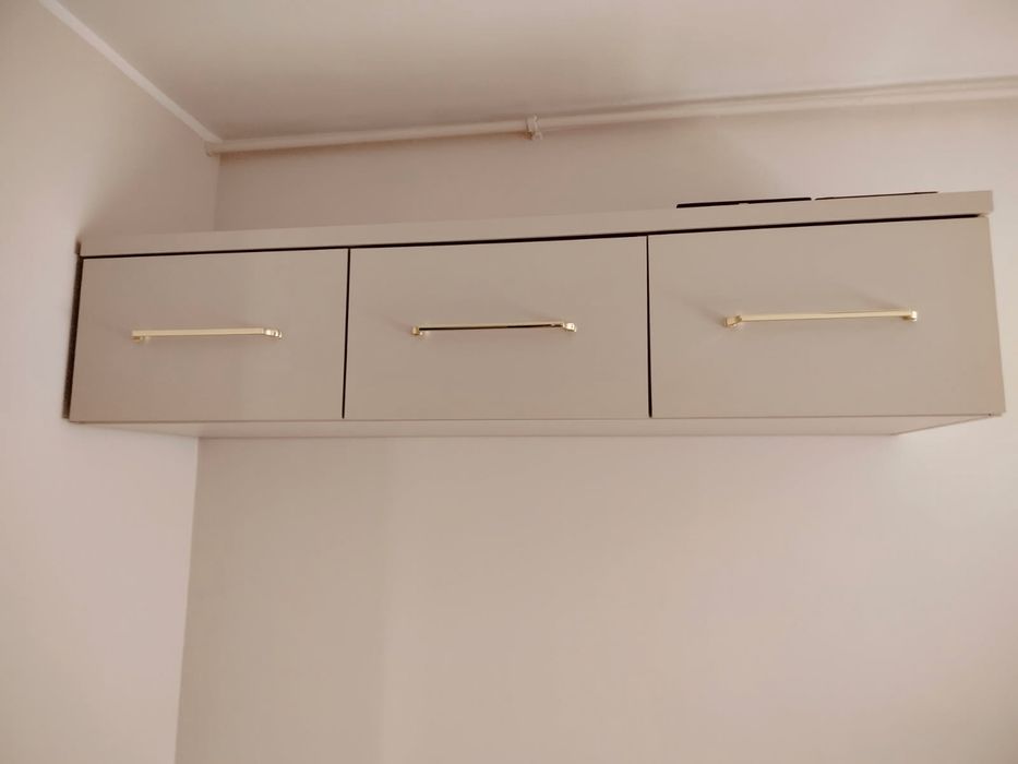 Sprzedam szafkę rtv w kolorze kaszmir