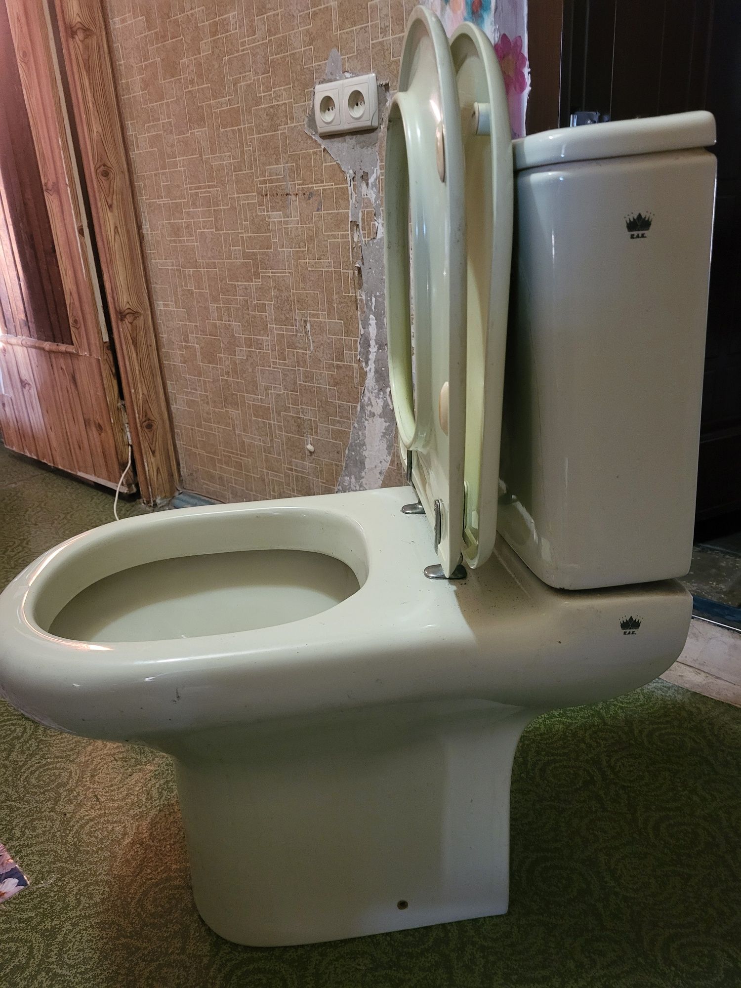 Унитаз Compact RAK Ceramics ОАЭ Дубаи