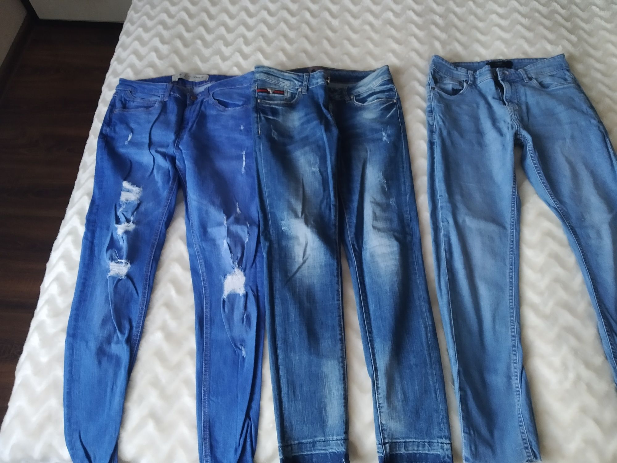 Продам жіночі джинси