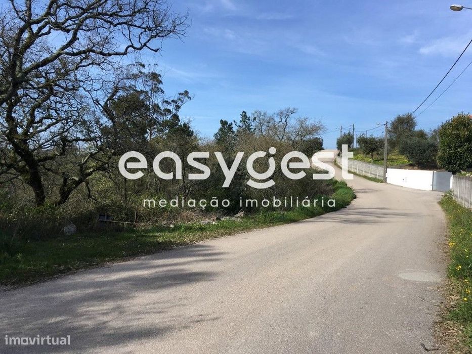 Terreno com possibilidade de construção